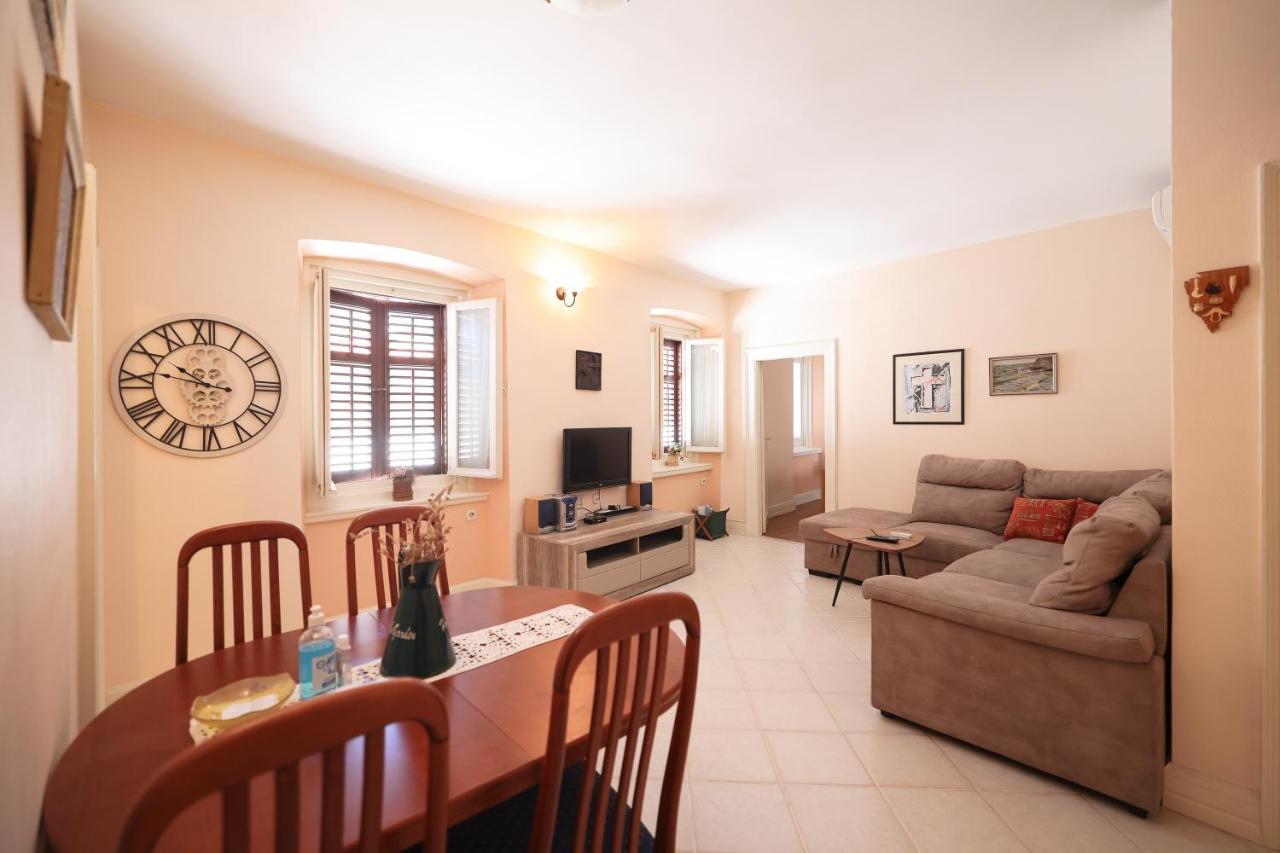 Two Bedroom Apartment In City Center Igor Zara Esterno foto