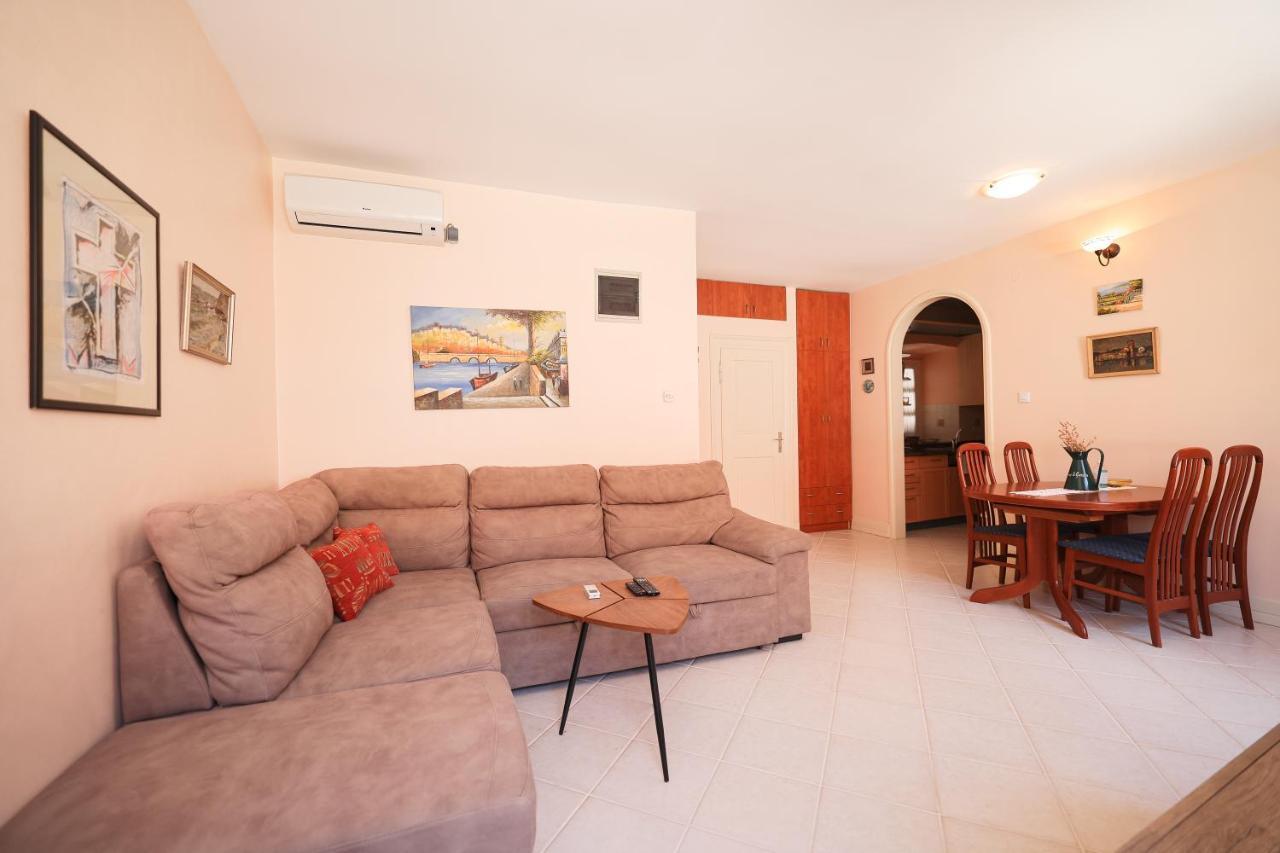 Two Bedroom Apartment In City Center Igor Zara Esterno foto