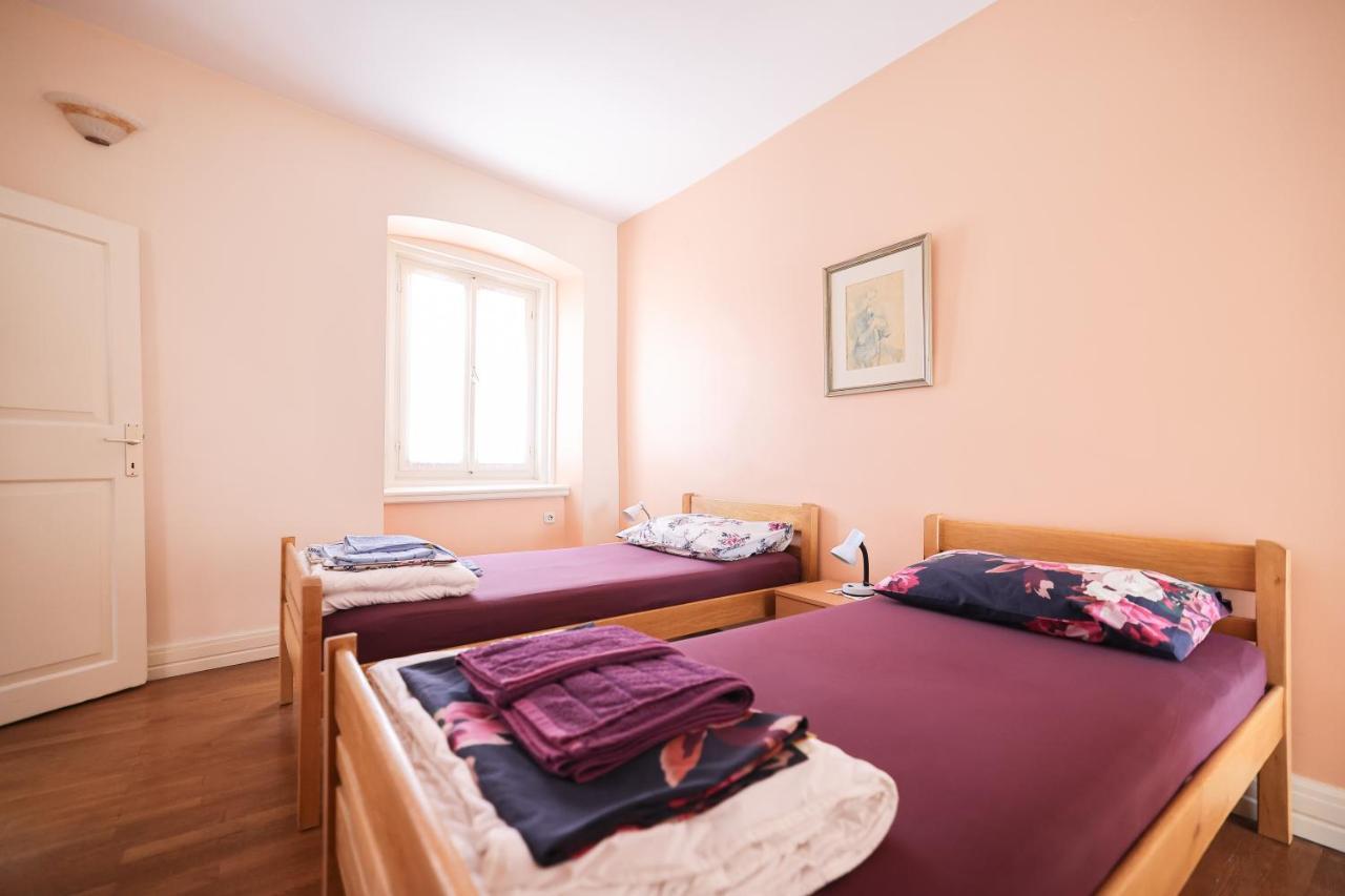 Two Bedroom Apartment In City Center Igor Zara Esterno foto